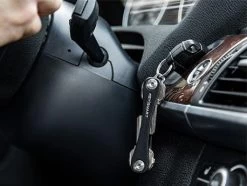 KeySmart Compact Sleutelhouder Leer Zwart -Gereedschap Voor Buiten keysmart compact sleutelhouder leer zwart 5